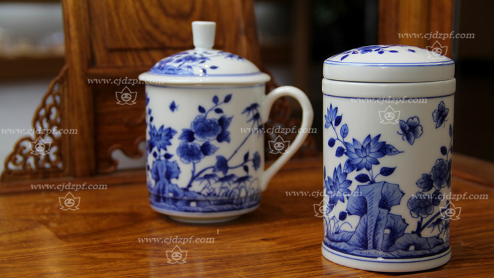 手绘青花茶友--春景明媚