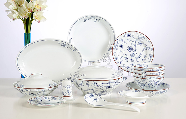 48头春光中餐具