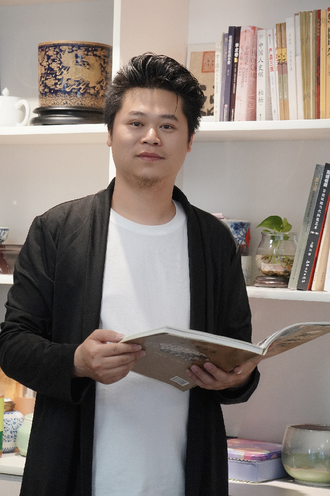 曹国飞（国瓷红叶画院高级画师）