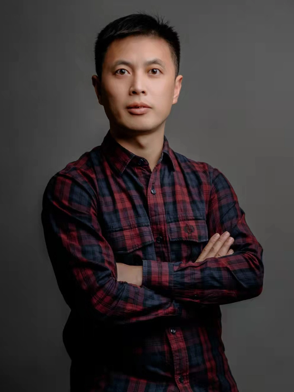 江鹏（国瓷红叶画院钻研员）