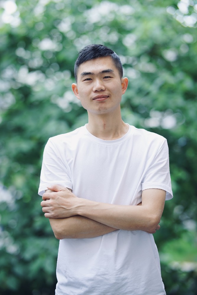 曹国来（国瓷红叶画院高级画师）